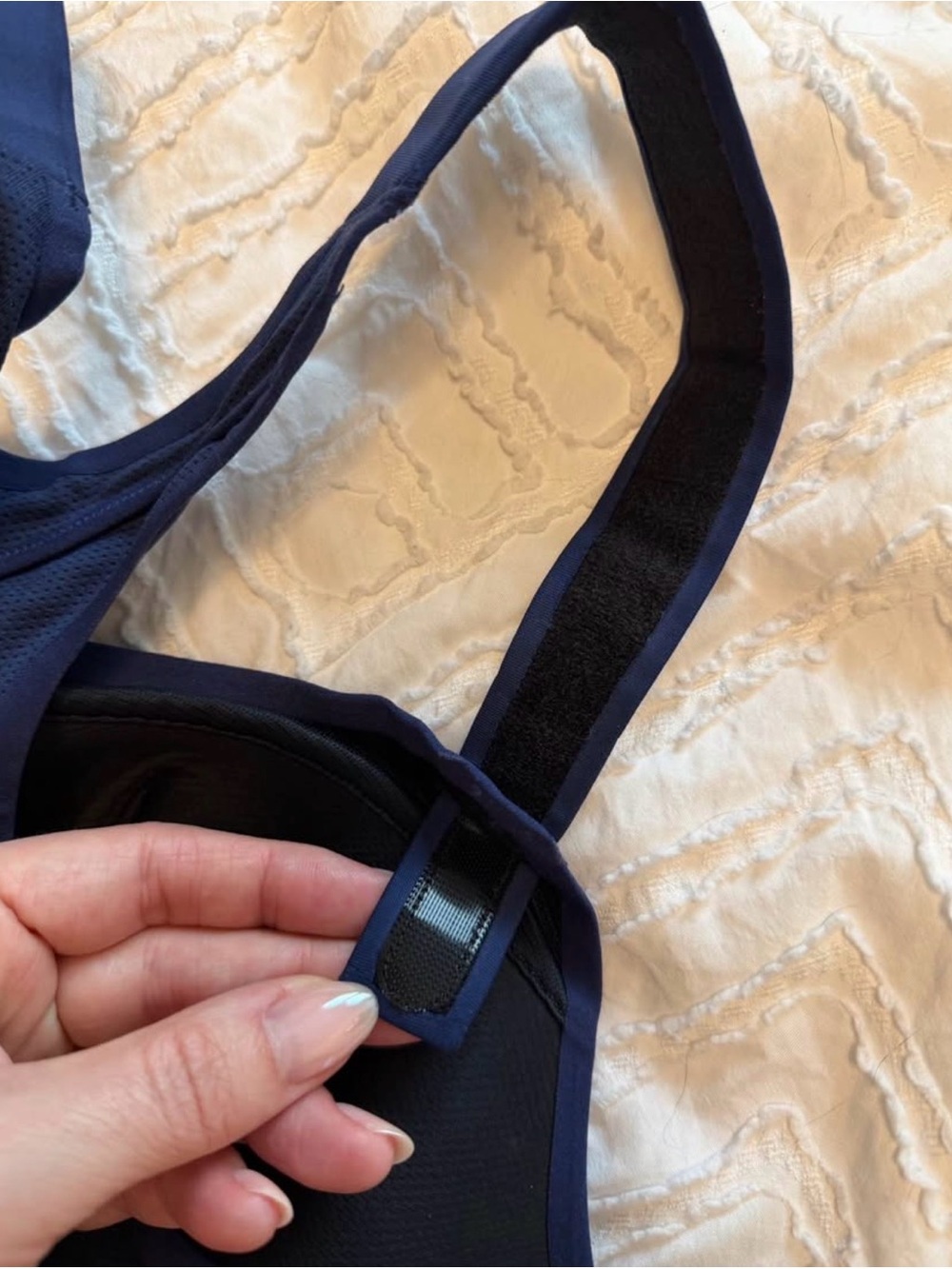 NWOT - Brooks Navy Racerback High-Support Sports Bra, Size 34C - Picture 5 of 5